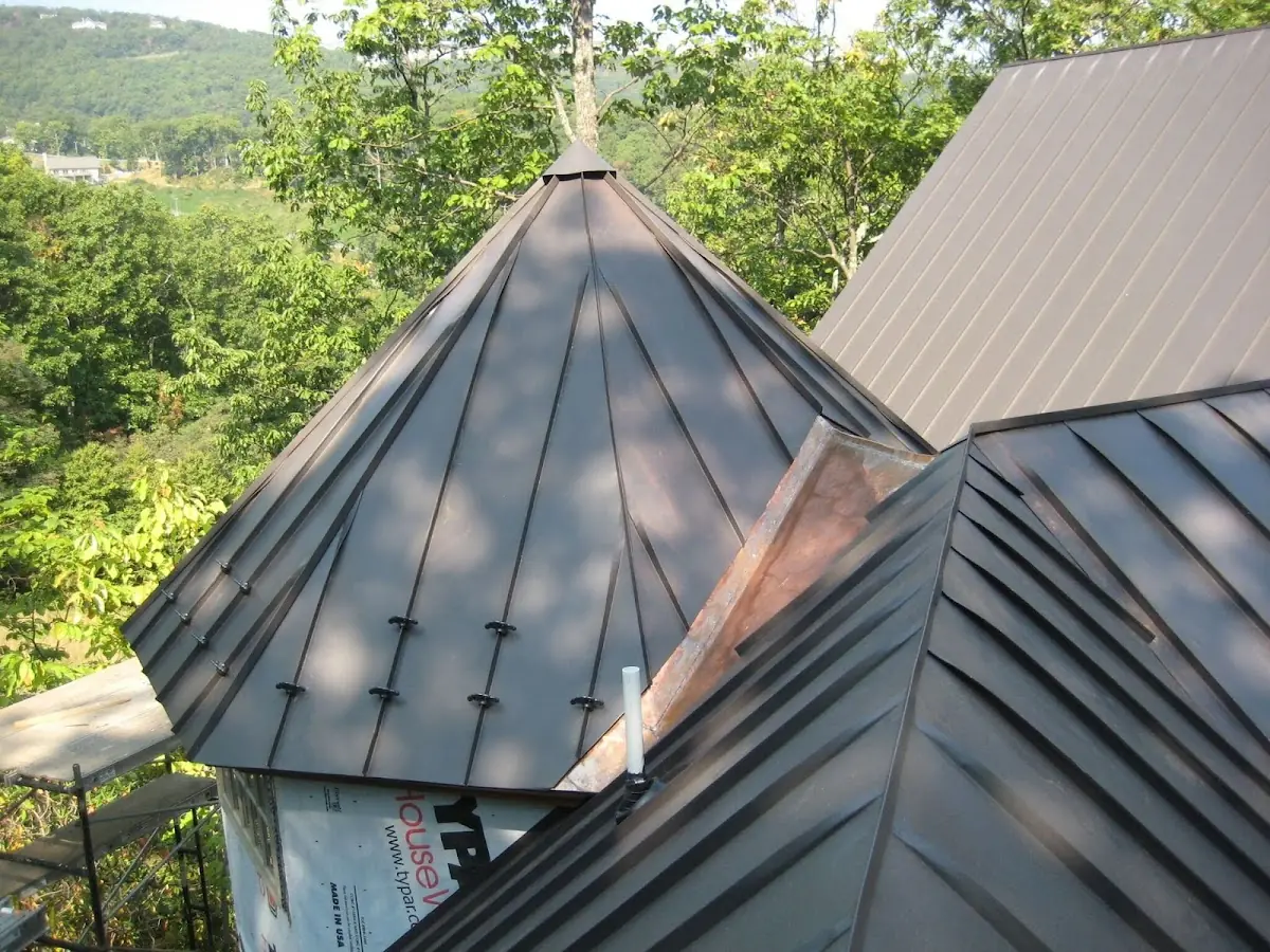 Professional Roof Tarp Installation by Craftsman Roofing in Rome